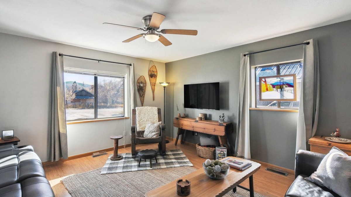 Chama Cottage | Single Tree Cottage - Walk to Downtown Chama!