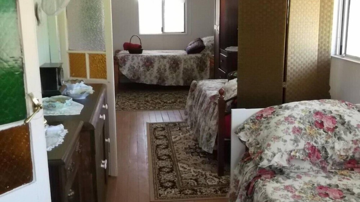 Woolooga Bed & Breakfast | Single Woolooga Australia