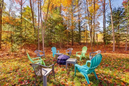 Grawn House | Sip and Hike! Autumn Escape 12 Mi to Traverse City