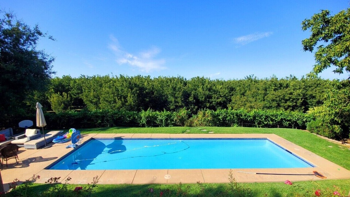 Lockeford House | Sip, Swim, Sleep Soak,Escape! Lodi wineries minutes away