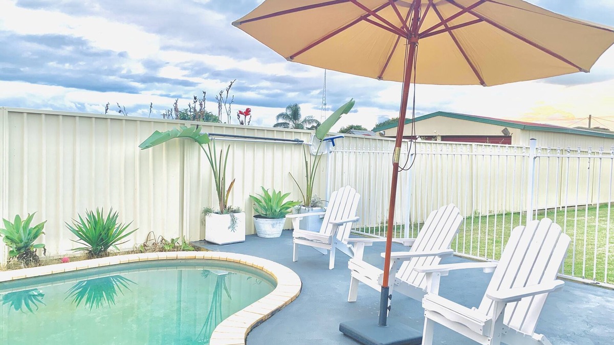 Cessnock House | Sirena's Home with the pool!