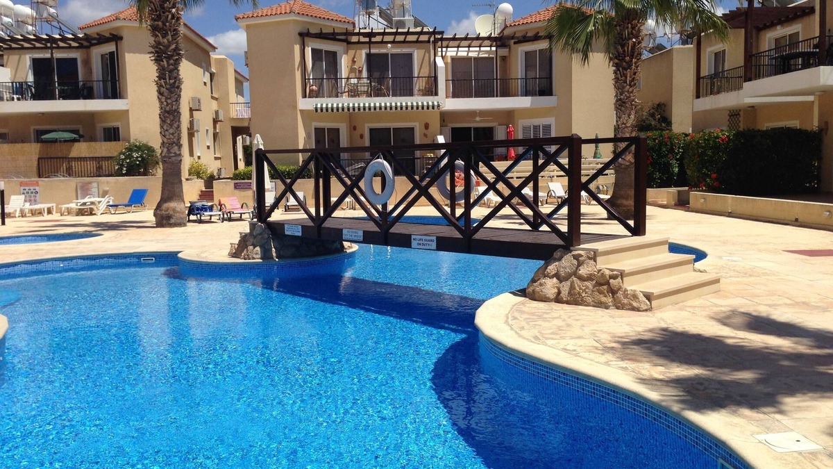 Universal Apartment | Sirena Sunrise