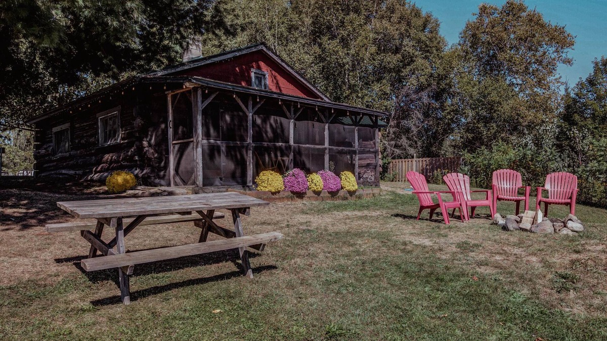 Whitestone Cabin | Site #60 | Log Cabin