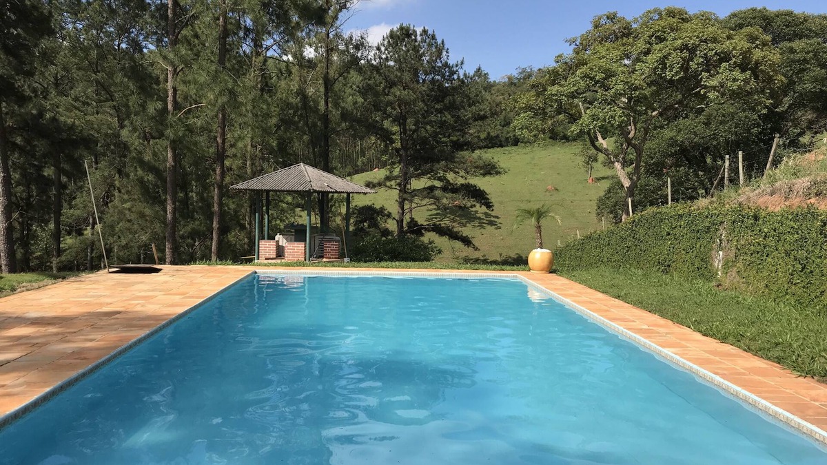 Cabreuva Cottage | Site with excellent infrastructure, paved access and leisure options.