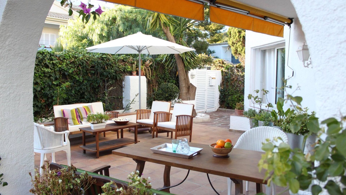Sitges Town Center Ski Chalet | Sitges villa just 2 minutes walk from the beach.
