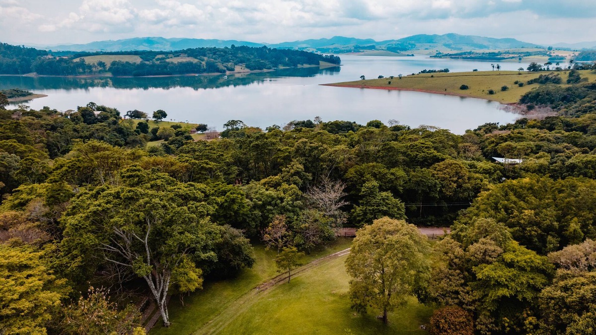Vargem Cottage | Sitio à Beira da Represa - Um Refúgio de Paz e Diversão