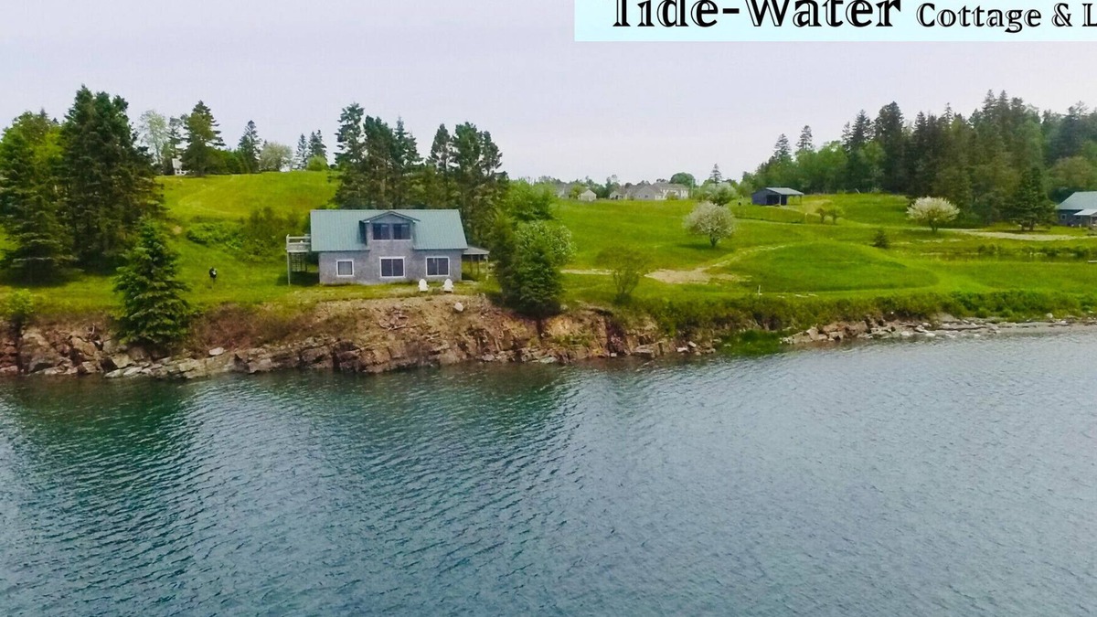 Eastport House | Sitting on the edge of Cobscook Bay at Rossport by the Sea