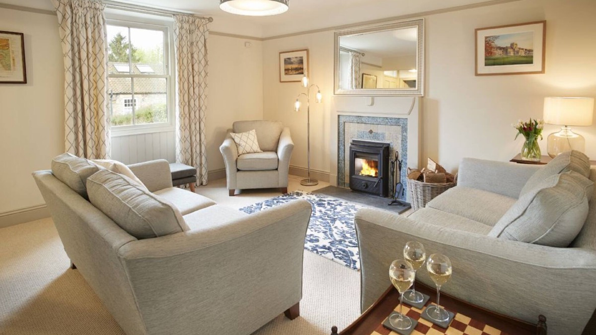 Ampleforth House | Situated in Ampleforth, on the edge of the North York Moors and surrounded by beautiful countryside,