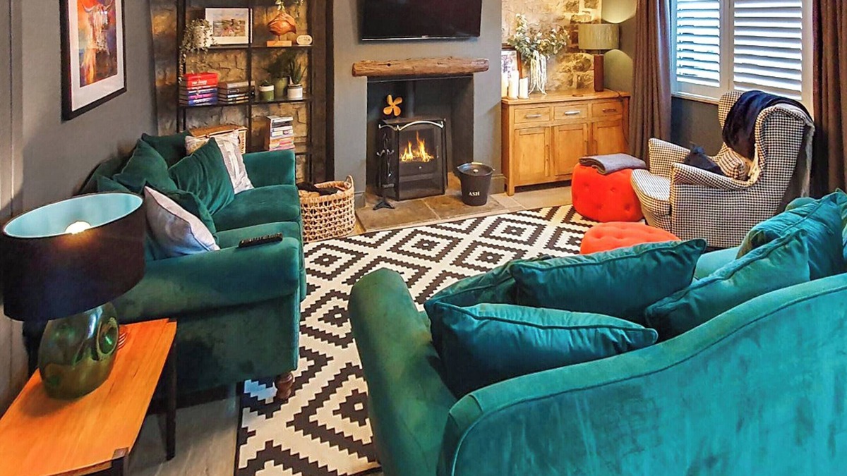 Tideswell Cottage | Situated perfectly in this quaint village of Tideswell.