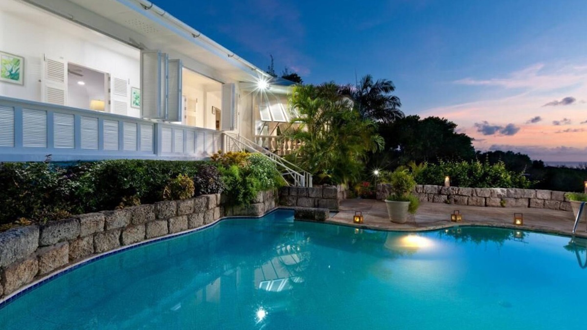 Old Trees Bay Villa | Six Bedroom colonial Style Villa