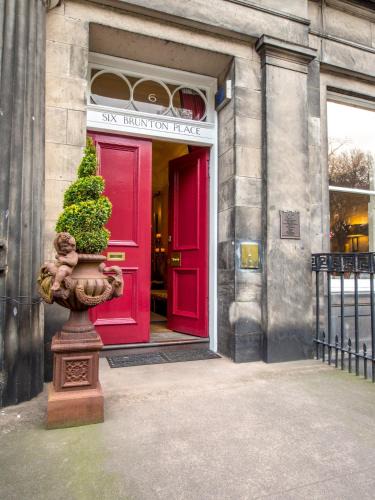 Leith Bed & Breakfast | Six Brunton Place Guest House
