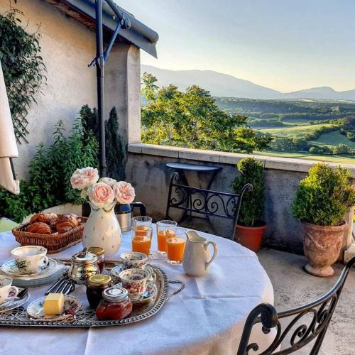 Puimoisson Bed & Breakfast | Six chandelles m'étaient comptées