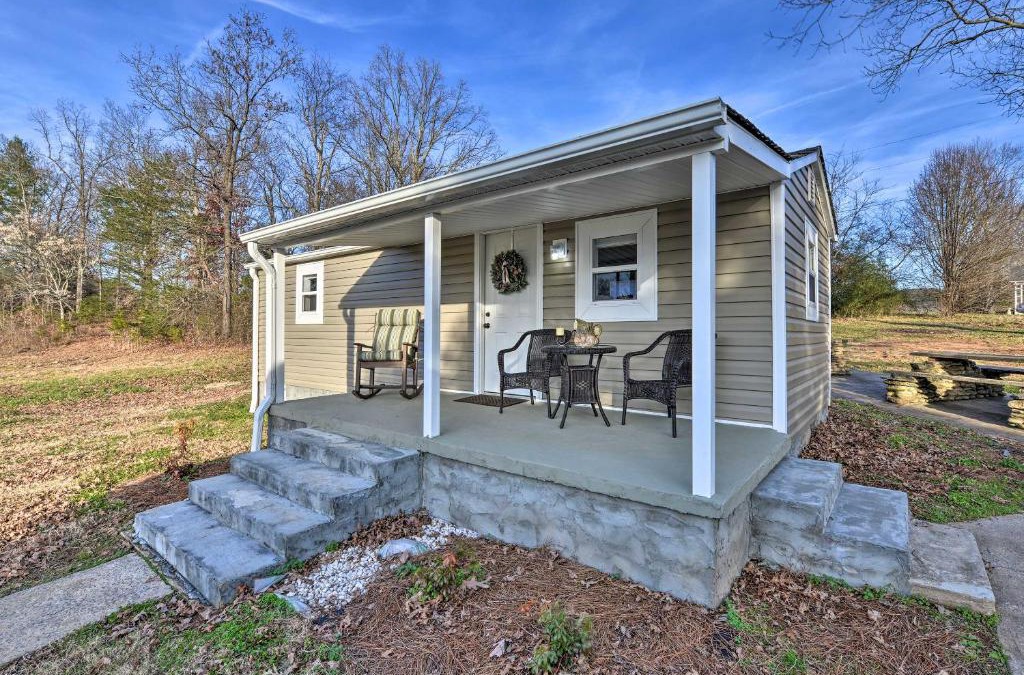 Hudson Apartment | Six Waterpots Cottage II in Blue Ridge Mountains