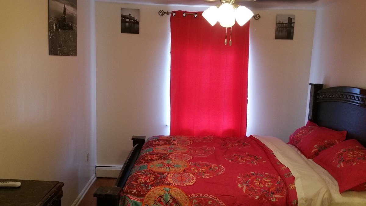 Bedford-Stuyvesant Apartment | Size and comfort!