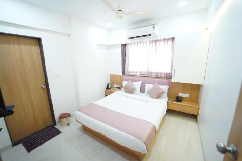 Nashik Hotel | SK inn