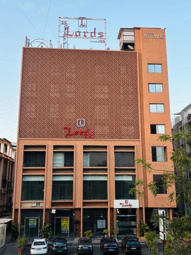 Navrangpura Hotel | SK Lords Inn Ahmedabad