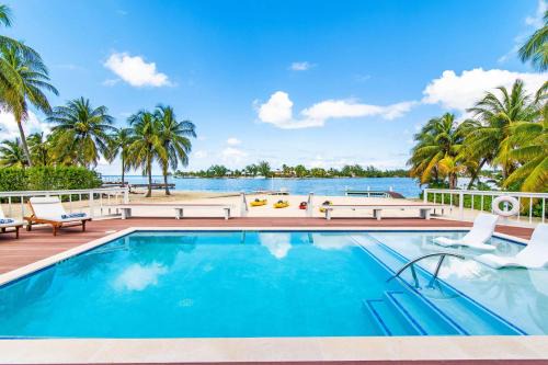 Rum Point Villa | SKai Fall by Grand Cayman Villas