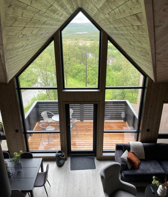 Skaidi Apartment | Skaidi Logde- near salomon river and golf course