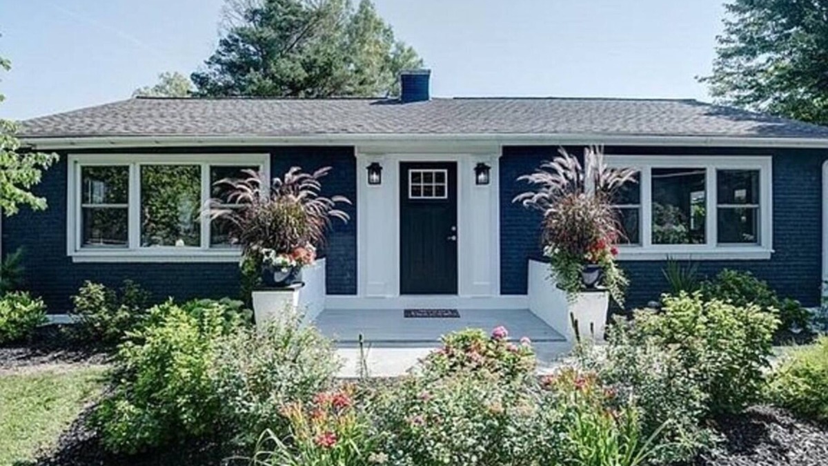 Skaneateles House | Skaneateles house close to village