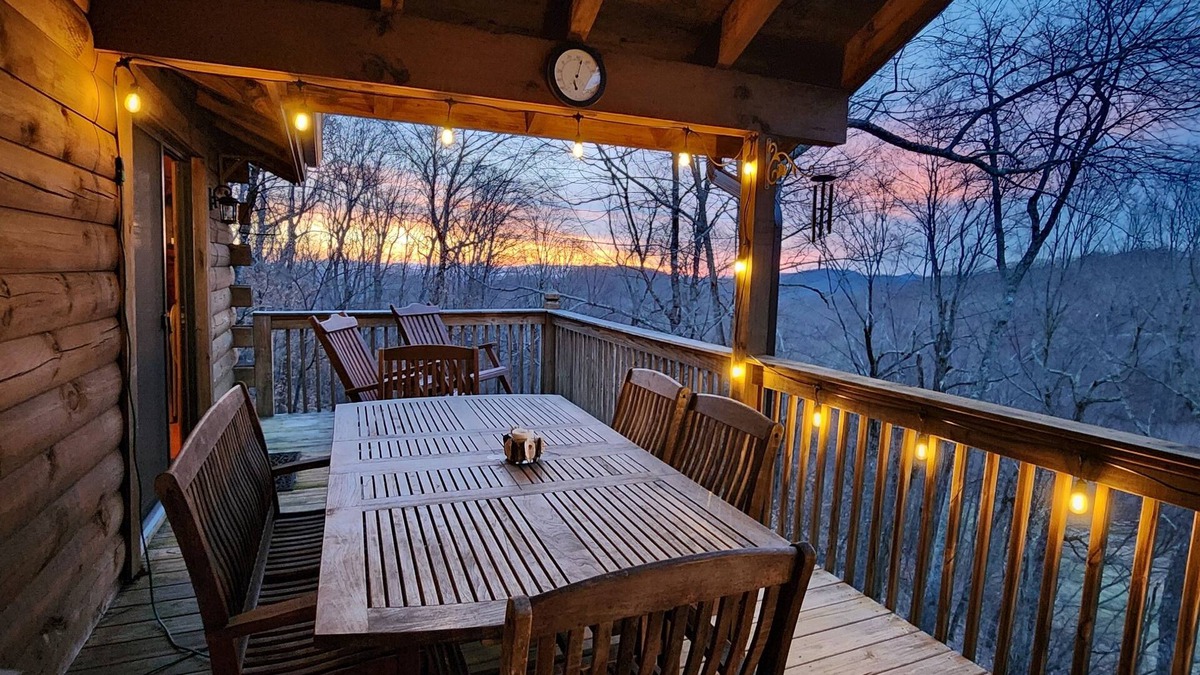 Wolf Laurel Cabin | Ski & Golf Paradise in Wolf Laurel-Home to Hatley Pt Ski Resort