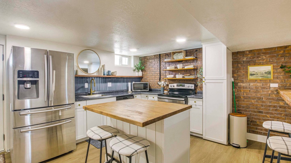 Pleasant View Apartment | Ski, Hike & Relax: Ogden Apt w/Patio!