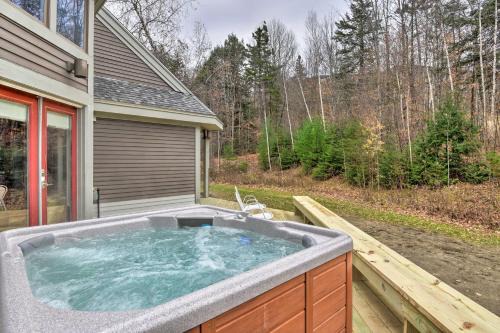 East Burke Apartment | Ski-in Condo with Hot Tub on Burke Mtn Slopes!