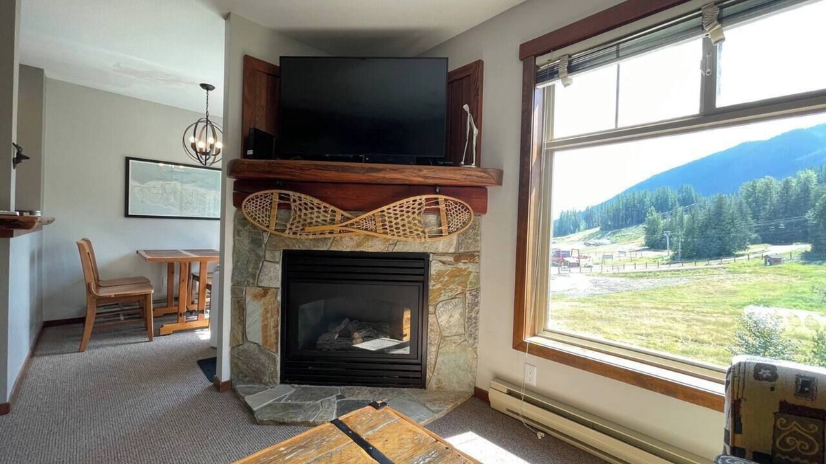 East Kootenay Condo | Ski In/Out | Cozy 1 Bedroom right at the Resort