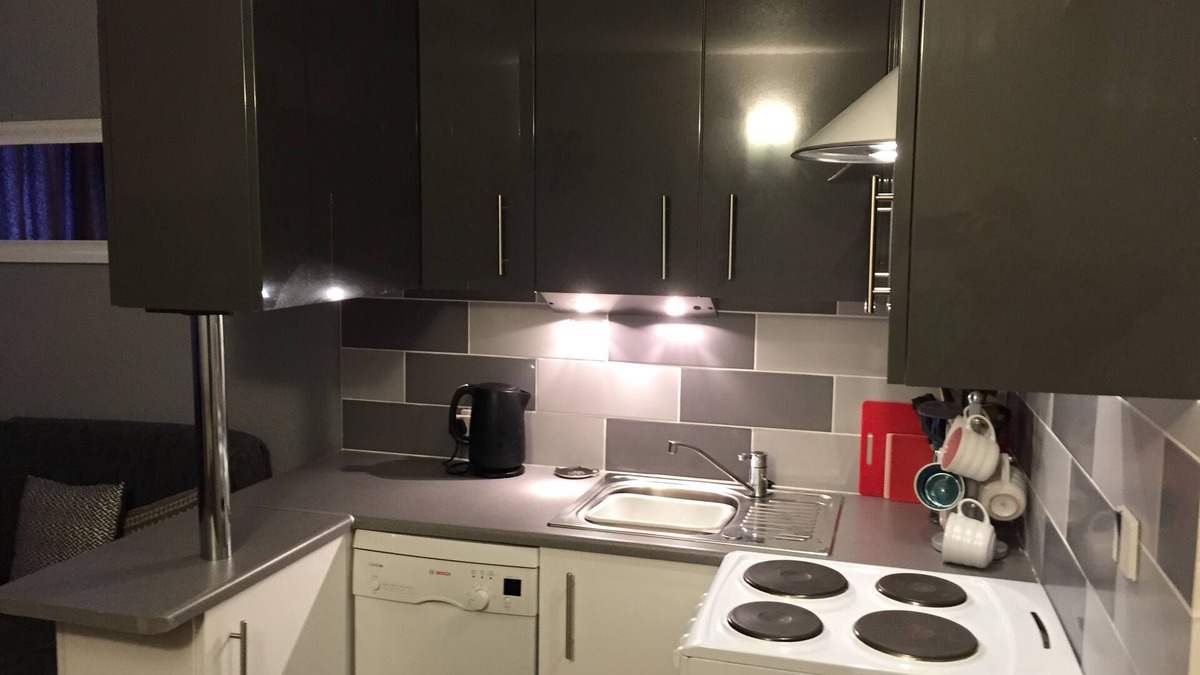 Bergers Apartment | Ski In/Out. One Bedroom. Sleeps 5. 150metres lifts/shops