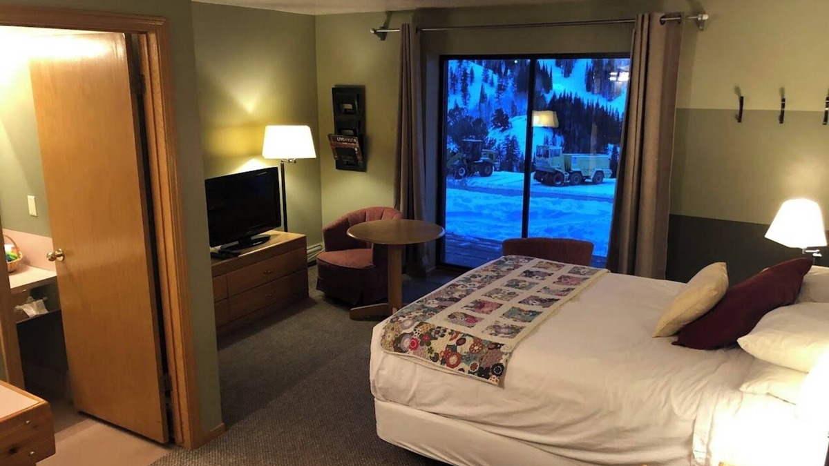 Powder Mountain Cabin | Ski in/out room for 2-4 at Powder Mountain