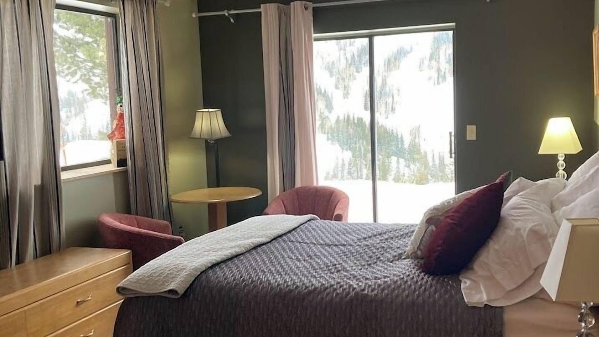 Powder Mountain Cabin | Ski in/out room for one or two at Powder Mountain