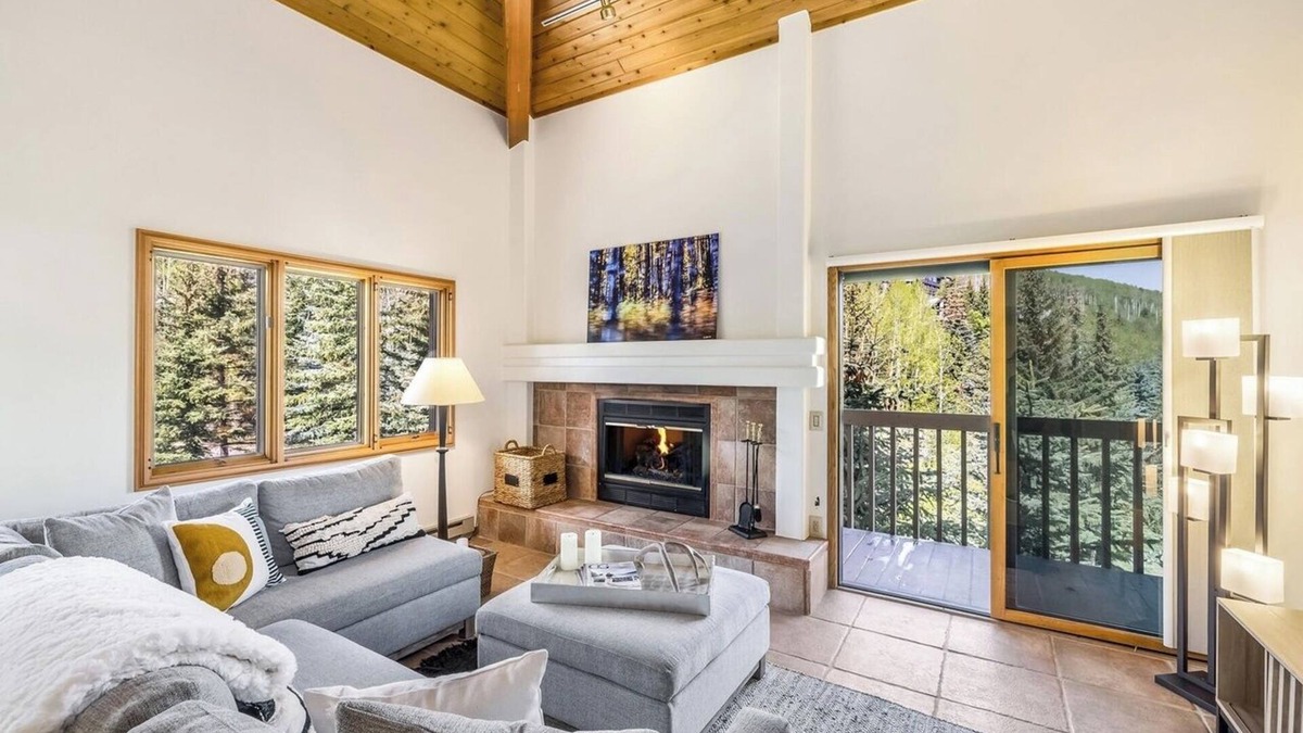 Beaver Creek Condo | Ski In/out with HOT TUB! PENTHOUSE, Walk to Ski School & Restaurants! BC Village