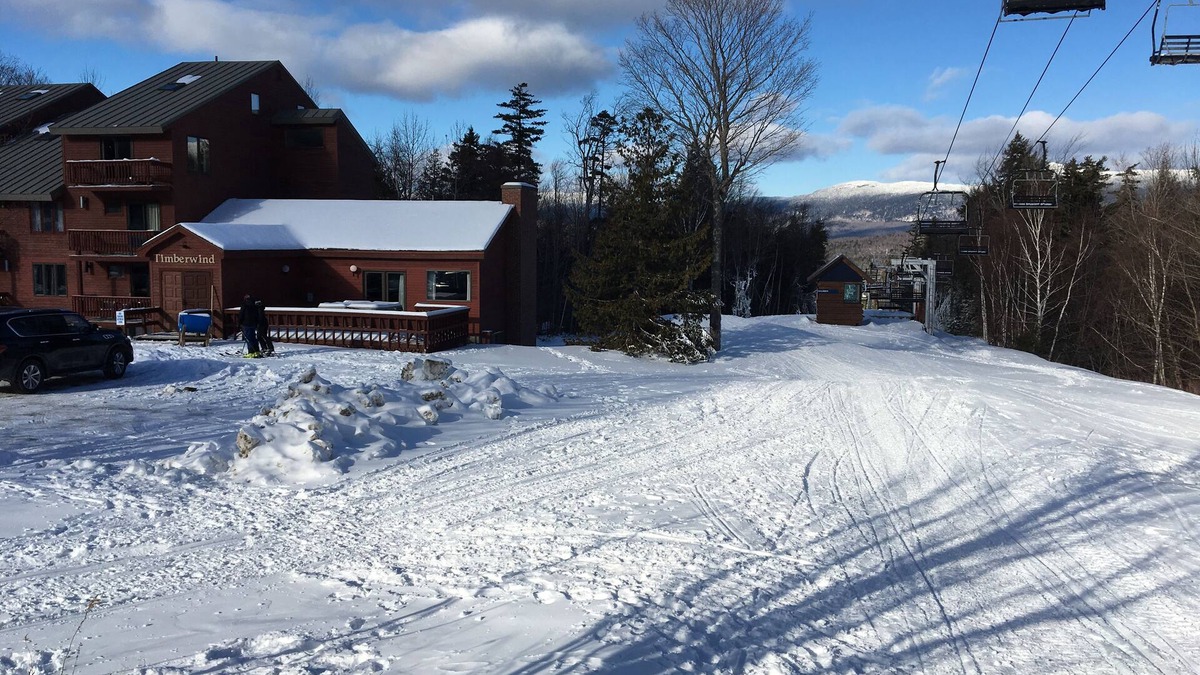 Carrabassett Valley Condo | Ski In Ski Out Family Friendly Sugarloaf Condo @ Snubber Trail Mid Station on Mt