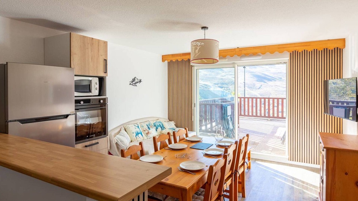 Germ Apartment | Ski-in/Ski-out: Cozy 8-Person Apartment with Terrace and Free Parking