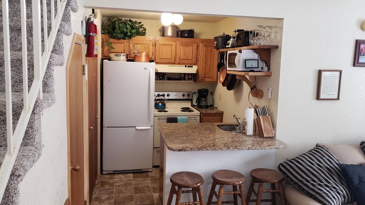 Beaver Condo | Ski in Ski out Family Condo @ Eagle Point