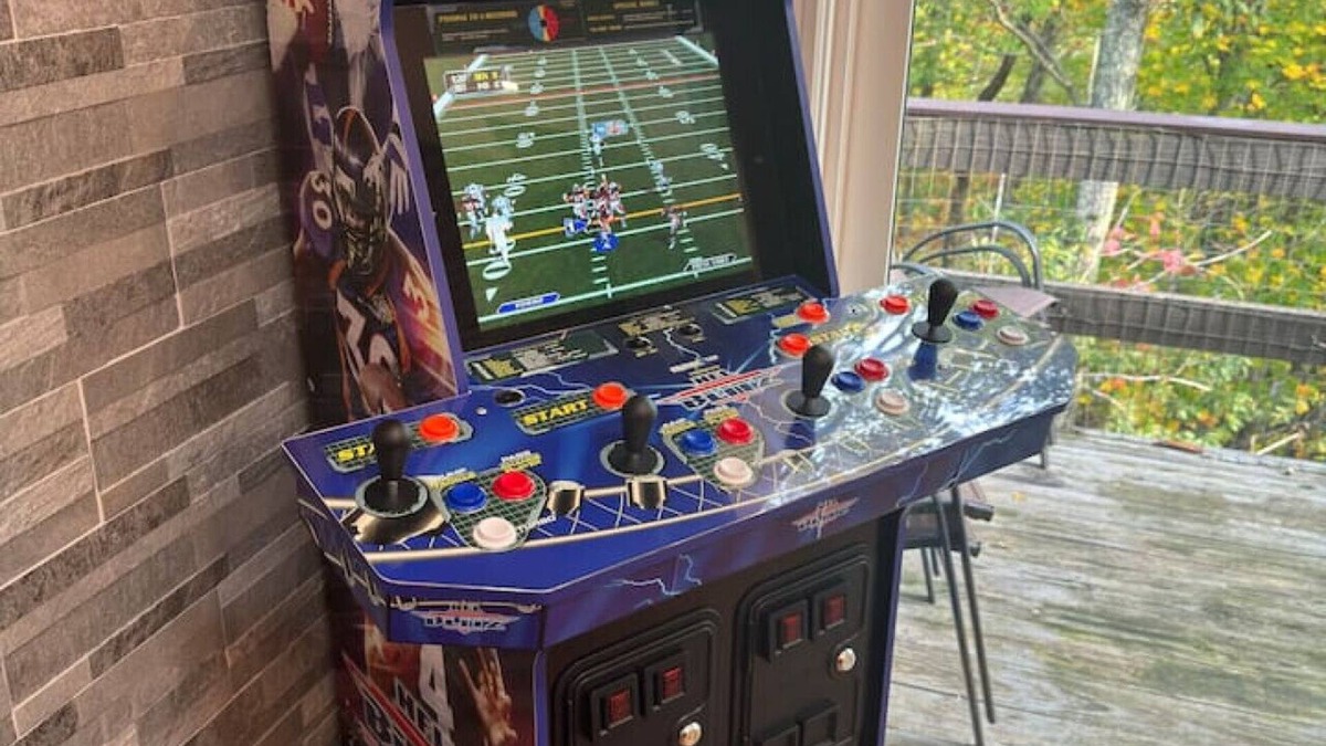 Village at Camelback House | Ski-in Ski-out Home by Waterparks, Big Games, Dog Friendly