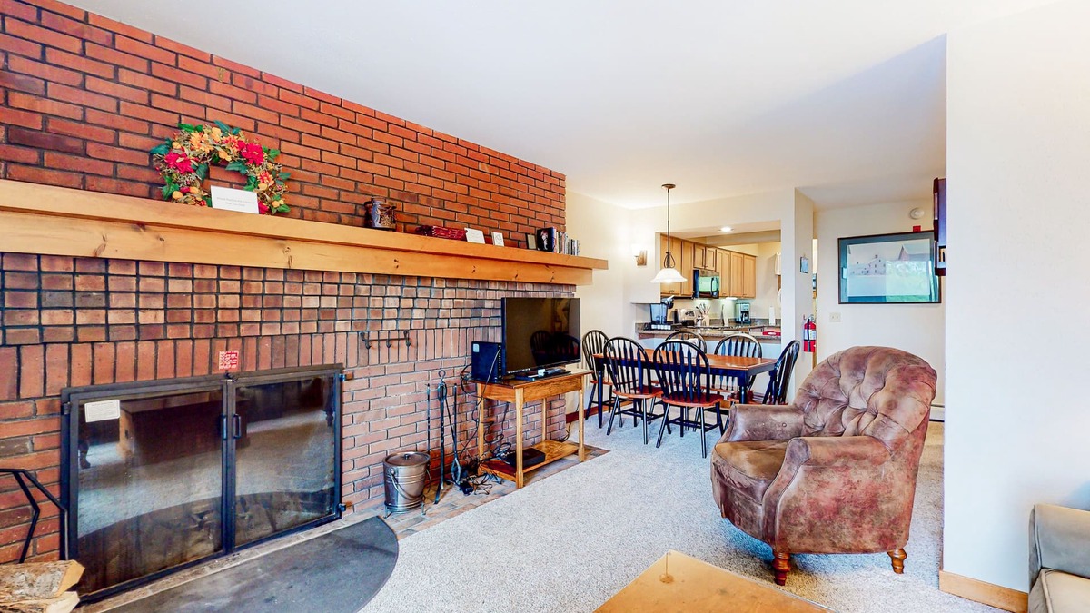 Central Vermont- Killington Condo | Ski-In/ski-out Killington Resort condo with tennis, pool & hot tub