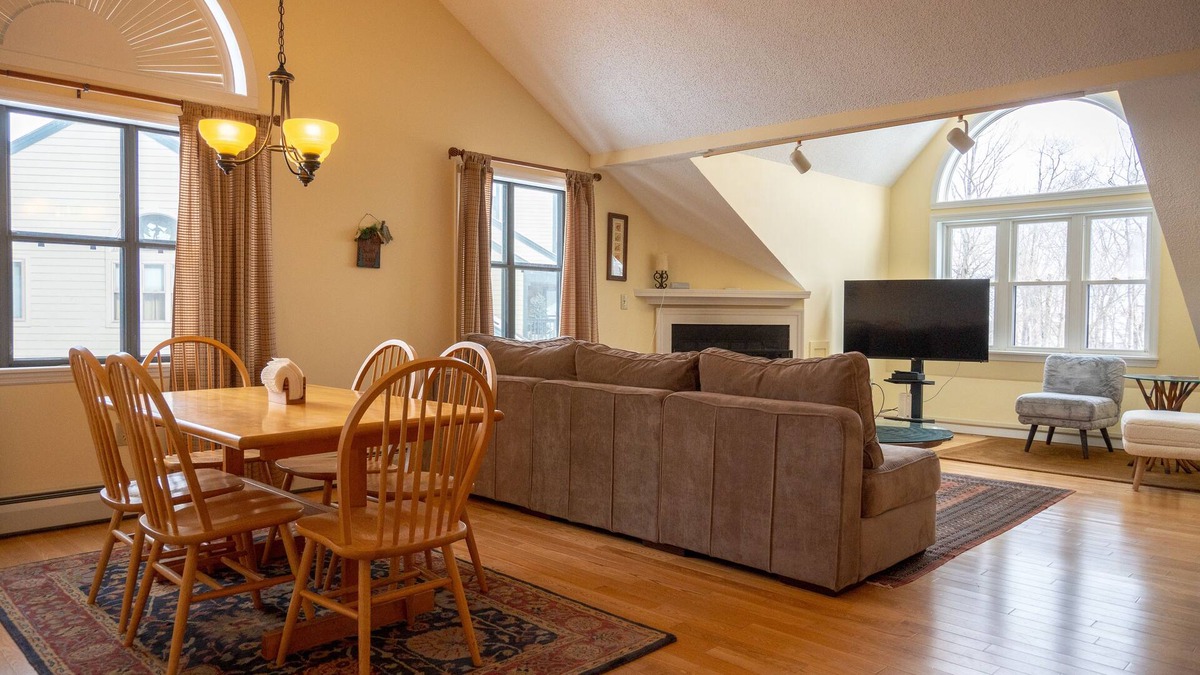Ludlow Condo | Ski in/Ski out nicely updated 2 BR condo on Okemo Mountain ski trails.