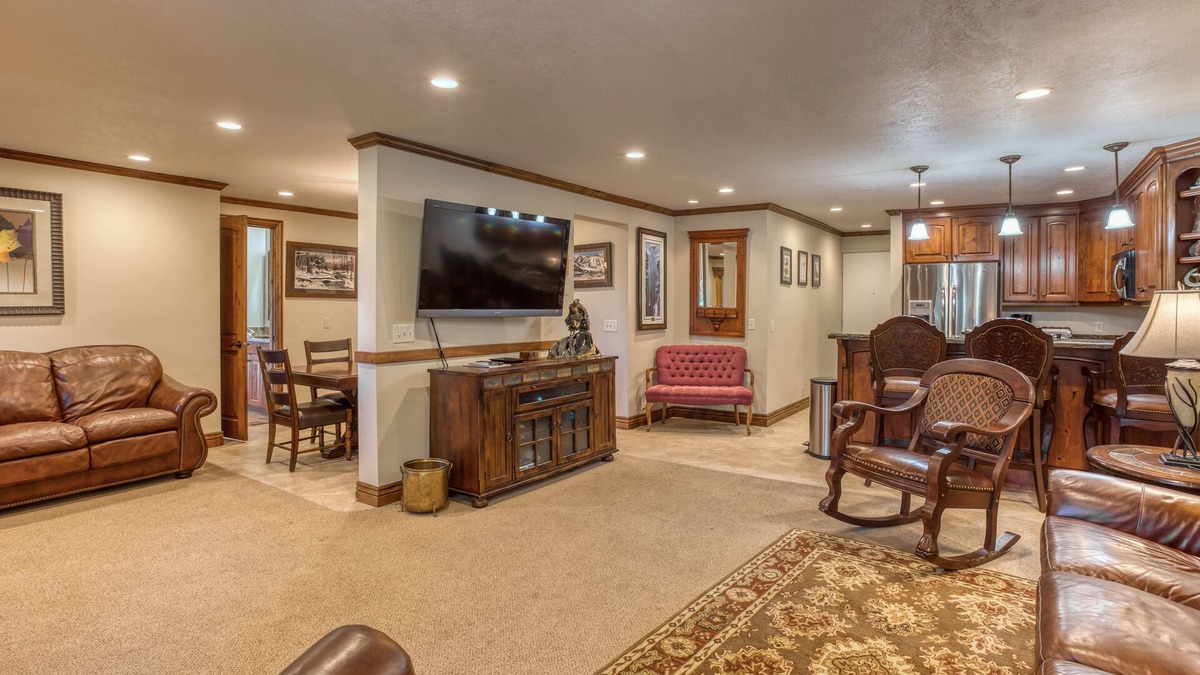 North Park City Condo | Ski-in/Ski-Out Park City Condo! 2 BR/2 BA, Snowflower #57