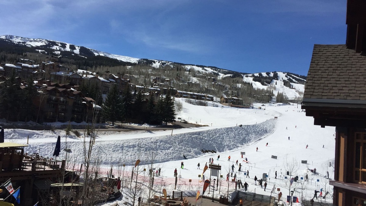 Snowmass Village Condo | Ski-In/Ski-Out 2BR Top floor In Capitol Peak Lodge