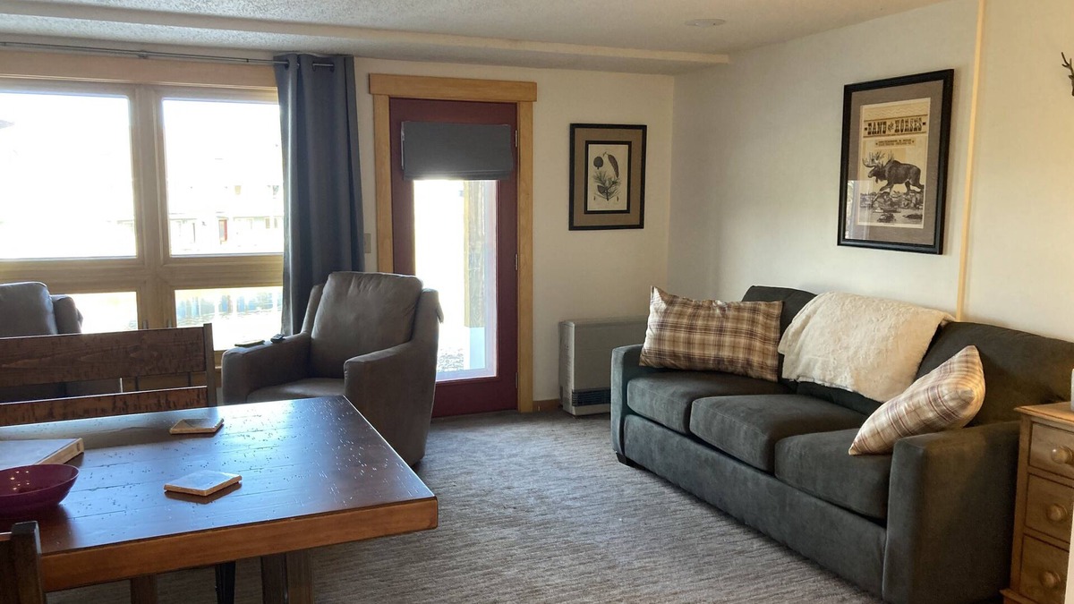 Carrabassett Valley Condo | Ski in/Ski Out at Sugarloaf