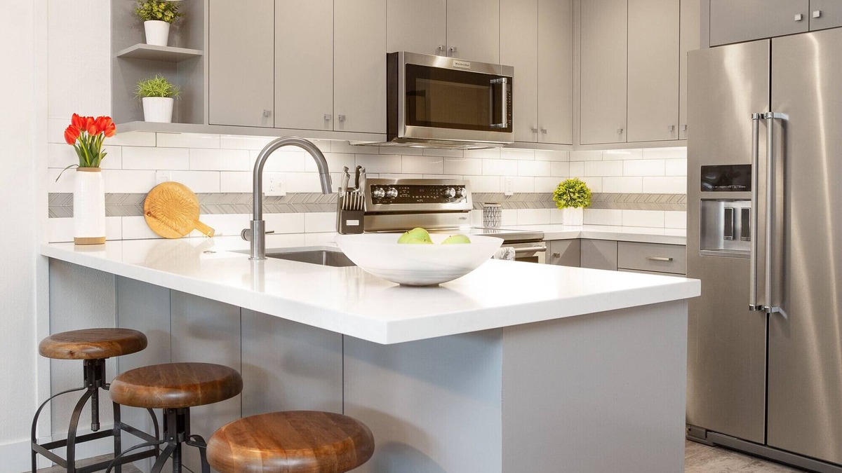 North Park City Condo | SKI N SKI OUT, Hike & Bike out the door, Gym Pickle Ball Tennis pools tub