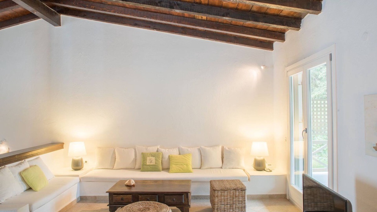 Kanapitsa Villa | Skiathos Luxury Villa | 2 Bedroom Villa Dyo | Vromolimnos