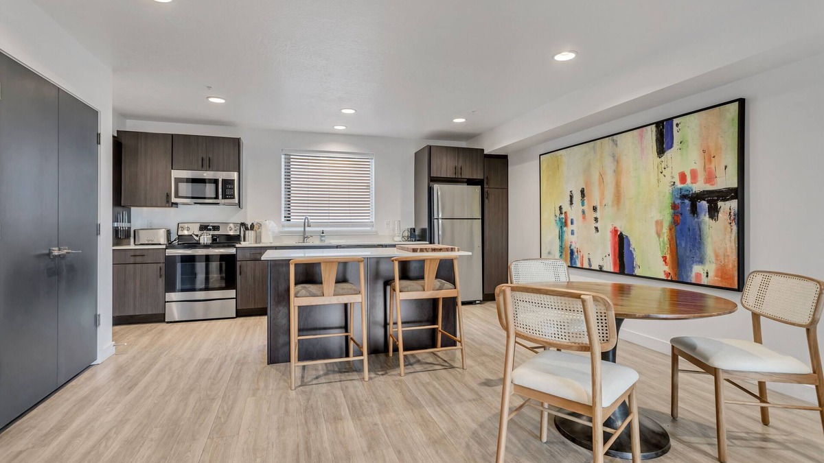 Downtown Salt Lake City House | Skier’s Dreamhome Downtown SLC 2BR/2.5BA +Garage
