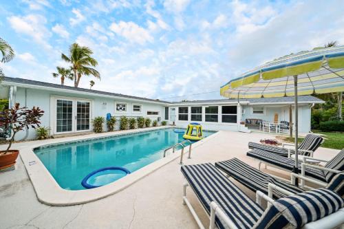 Harborview House | Skipper's Landing - 4 Bedroom with Heated Pool