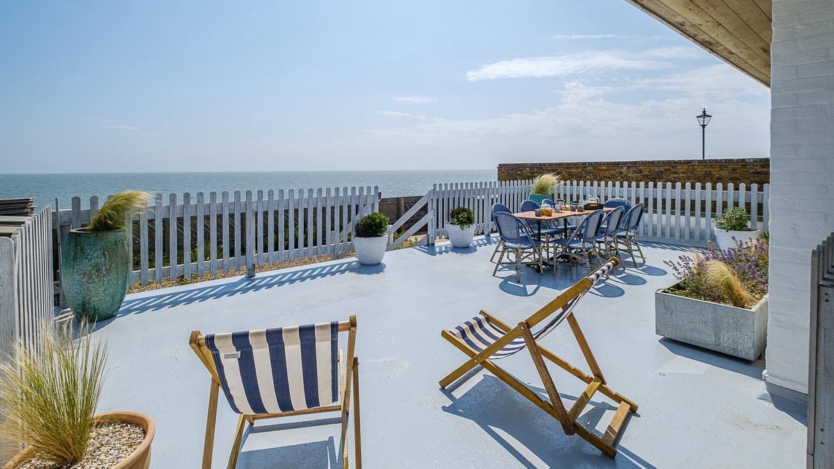 Aldeburgh Cottage | Skippers Cottage - sleeps 8 guests in 4 bedrooms
