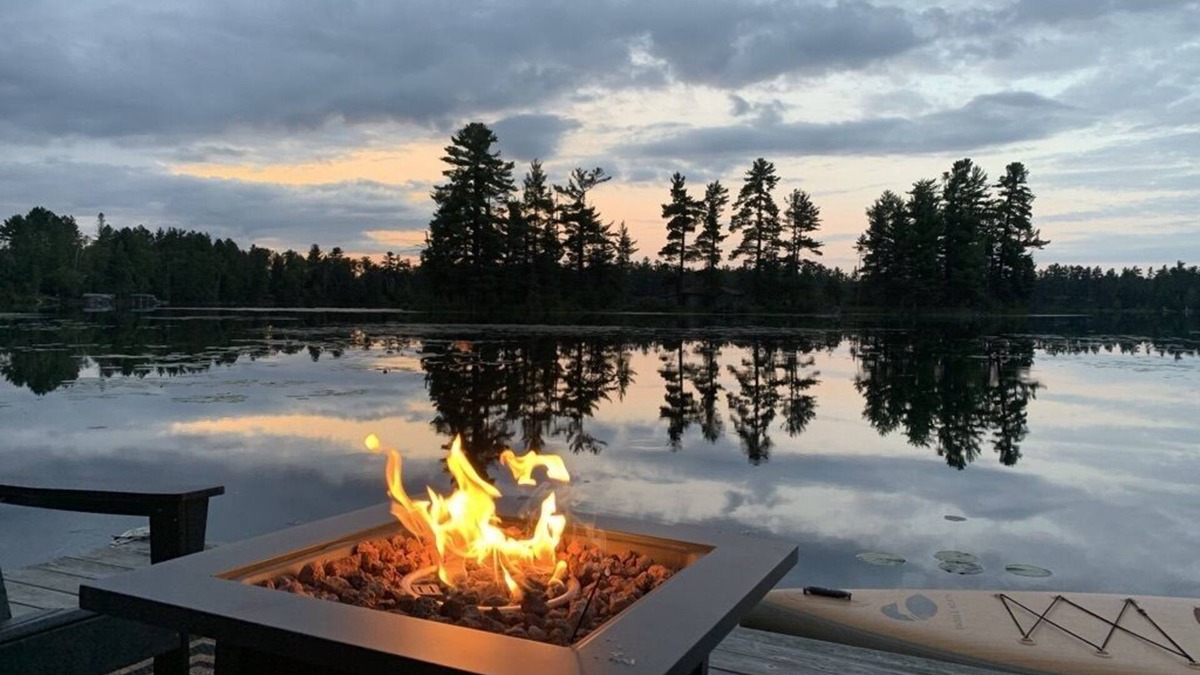 Duluth House | Skogvei Geodesic Dome with Nordic SAUNA, Boathouse & Private Lake access