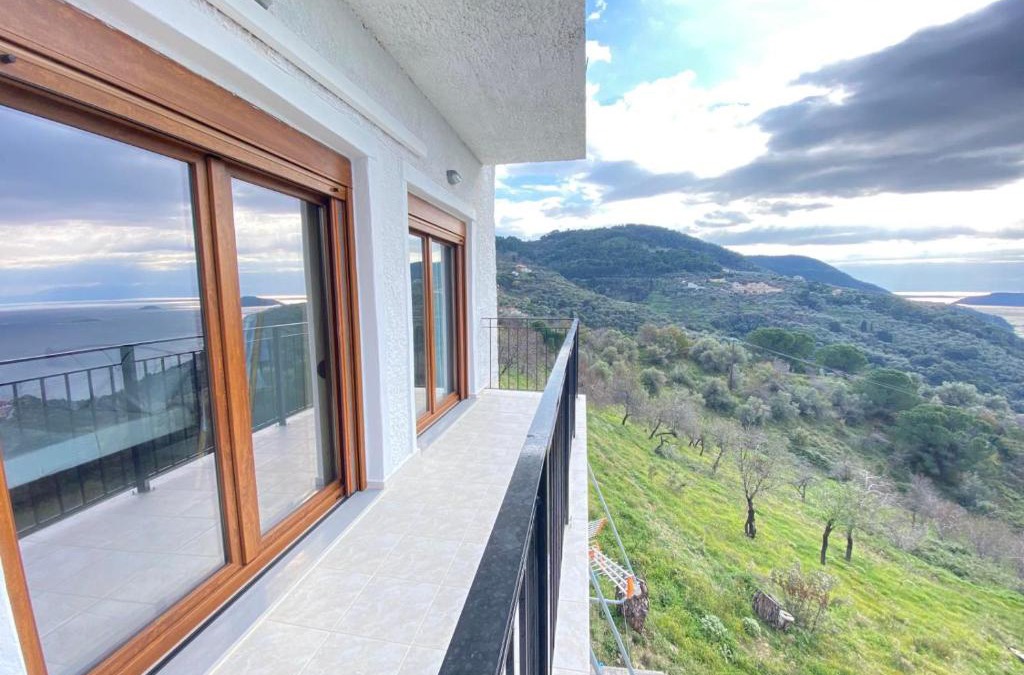 Loutraki Apartment | Skopelos House Nikols