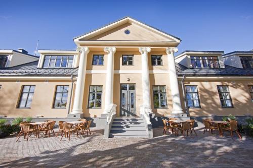 Skrunda Hotel | Skrunda Manor