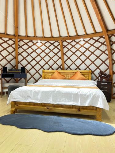 Erdenet House | Sky camp