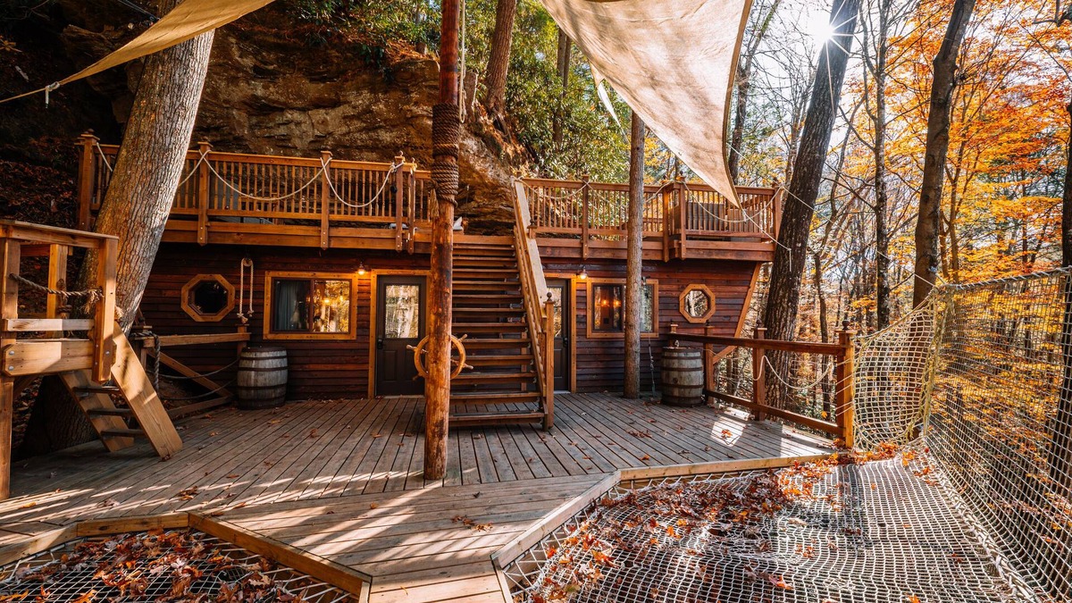 Rogers Hotel | Sky Dancer *A Pirate Ship Cliff-Suspended House!*